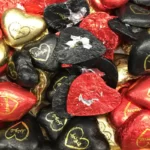 خرید و قیمت شکلات مخلوط قلبی شونیز