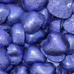 خرید و قیمت شکلات پوبدا قلبی بنفش