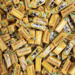 خرید و قیمت شکلات فله کوریوکا روشن