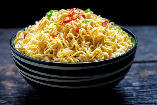 طرز تهیه نودل کره‌ای فوری با طعم اصیل 