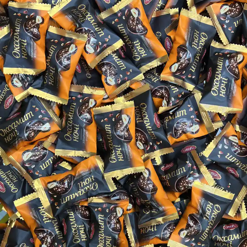 شکلات فله_ای با تکه های فندق ای_بی_کی شکلات فلهای با تکه های فندق ایبیکی