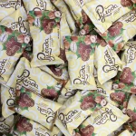 شکلات فله‌ای با مغز فندق خامه‌ای آکوند